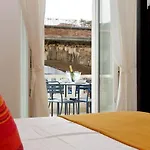 Bright Apartment Cupolone View